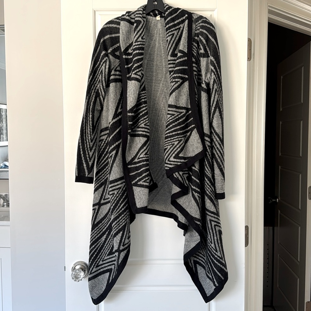 Anthropologie brand Moth black and grey open cardigan sweater